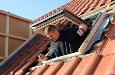 Pose de fenêtres de toit Velux à Asswiller